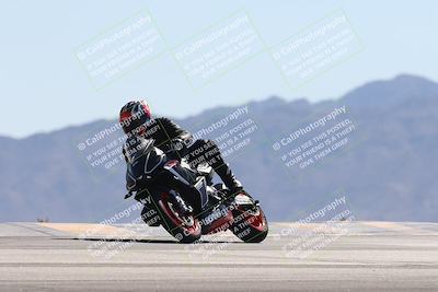 media/Oct-13-2025-Moto Forza (Mon) [[a66d839500]]/3-B Group/Session 4 (Turn 9)/